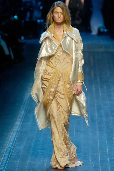 Look 50